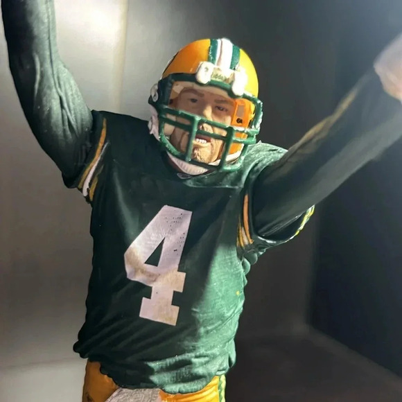 Green Bay Packers Brett Favre Macfarlane Toys 2005 Players Inc  6" Mancave Décor - Picture 8 of 8